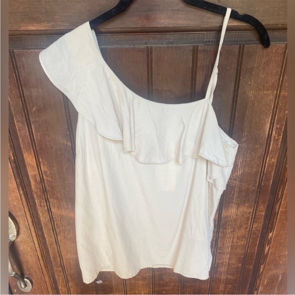 NWT Pants Store Brand One Shoulder Ruffle Top, made by Gilli, size M